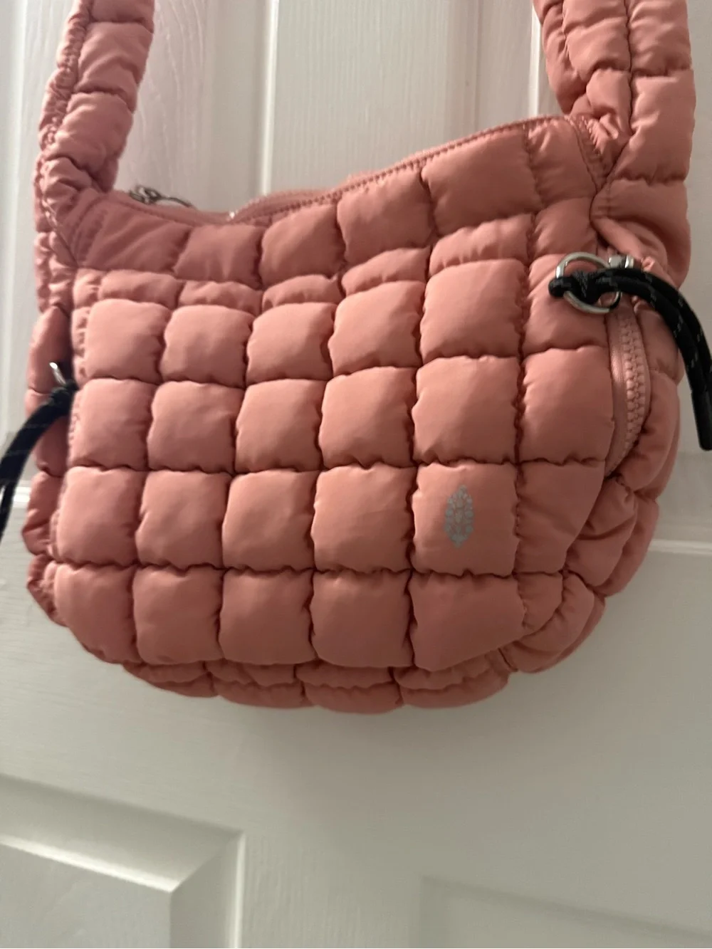 Free People Ballet Slipper Puffer Purse NWT - Picture 3 of 5